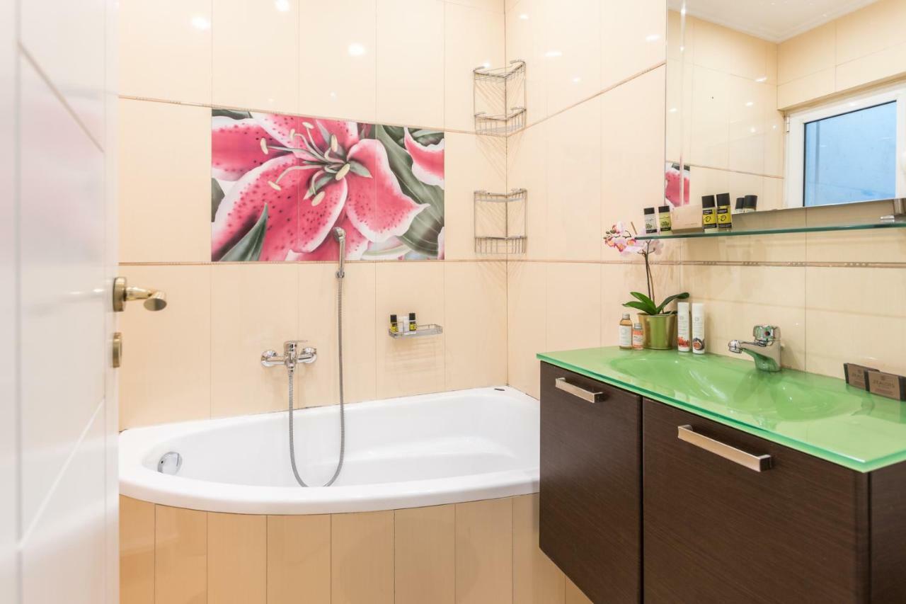 Acropolis Luxury Iris Atenas Exterior foto